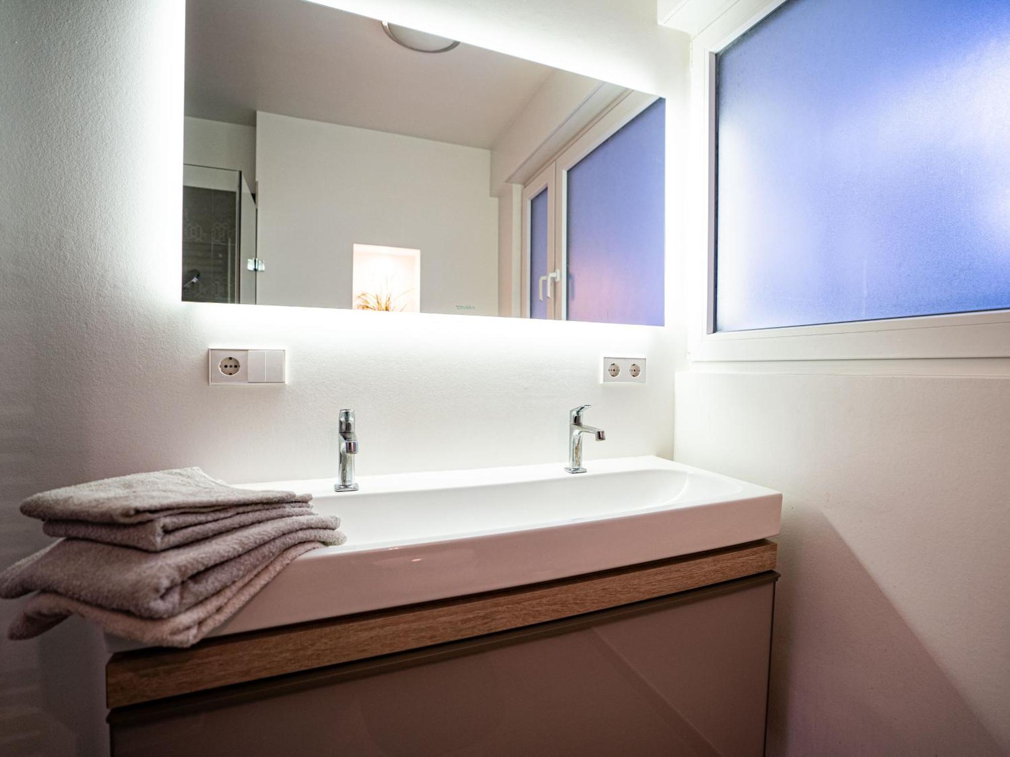 Whirlpool - Zentral - Designloft Mit Xxl Terrasse Leilighet Wiesbaden Eksteriør bilde