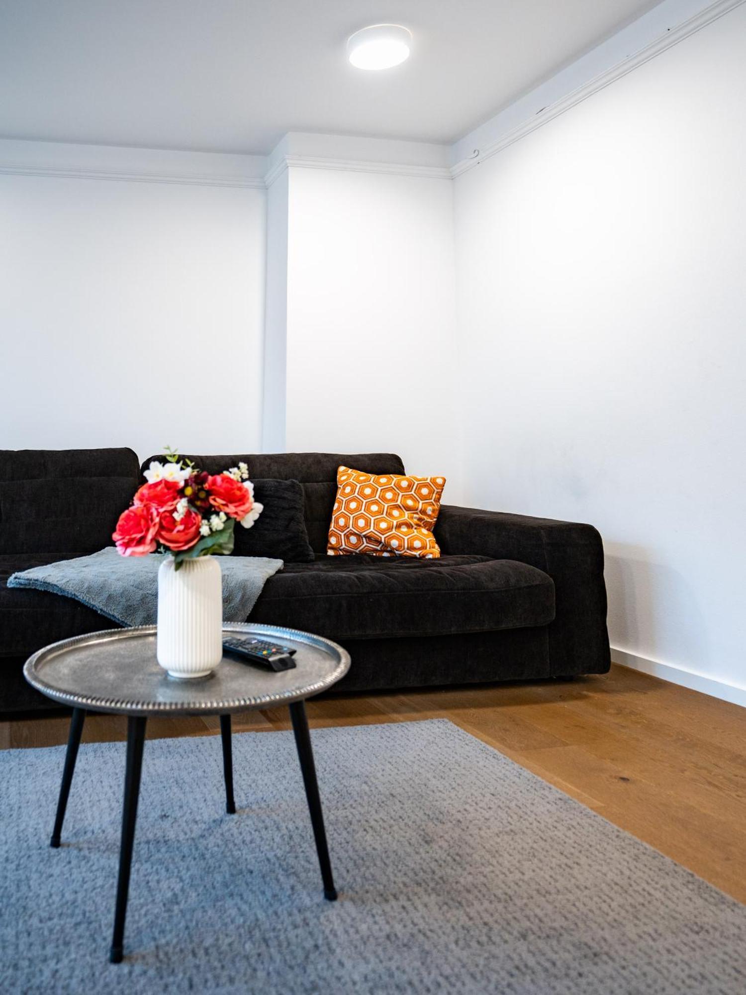 Whirlpool - Zentral - Designloft Mit Xxl Terrasse Leilighet Wiesbaden Eksteriør bilde